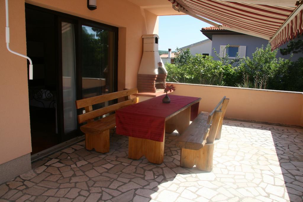 Apartments Karabaic Krk Krk Town Habitación foto